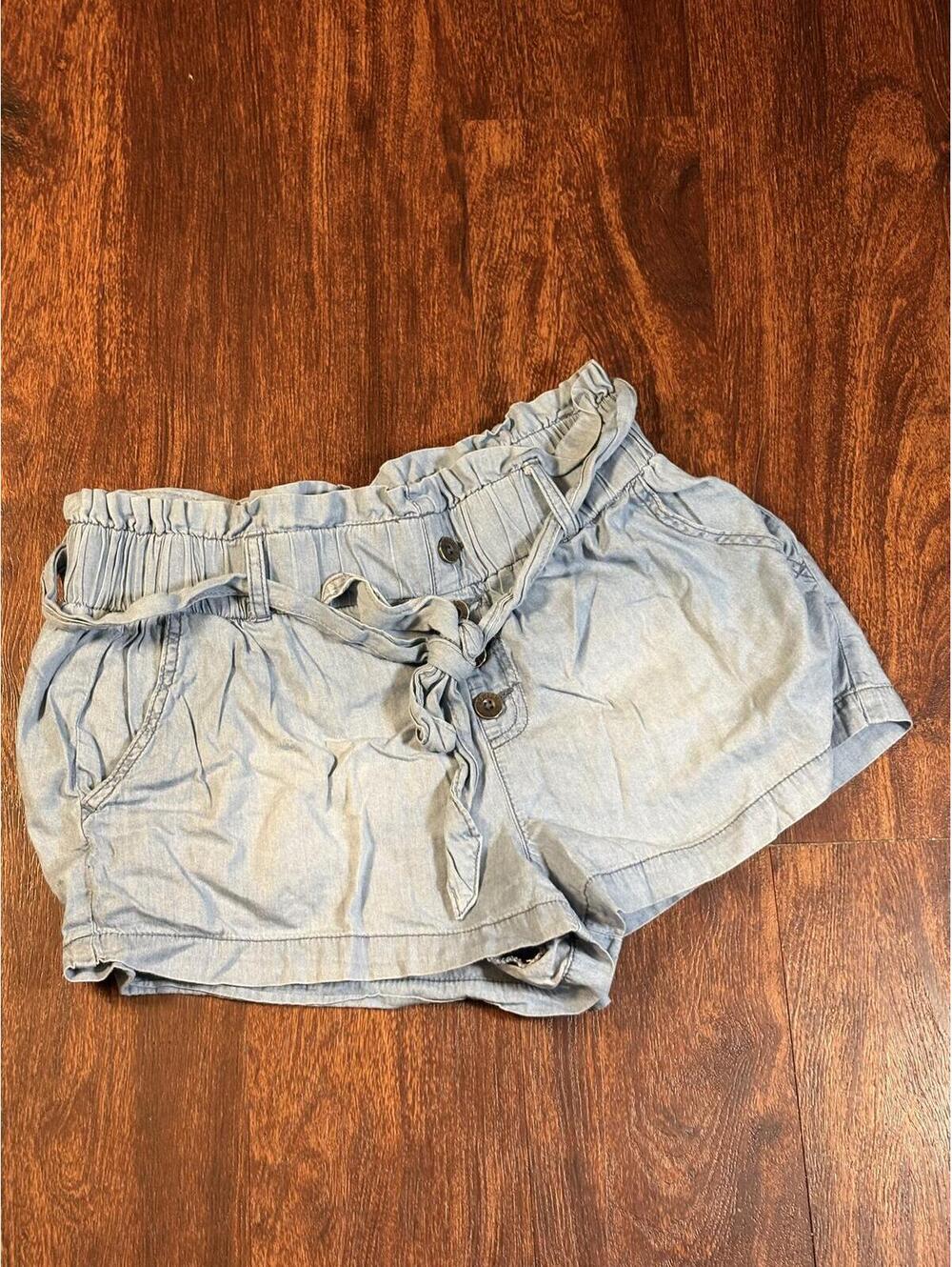 Rewash Los Angeles Chambray Paperbag Waist Shorts Women’s Light Blue Size Large
